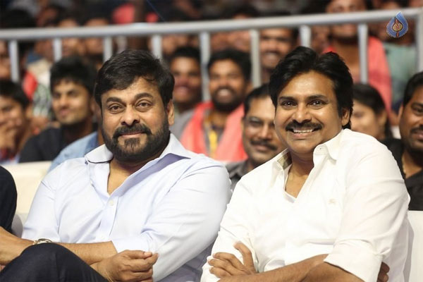 mega brothers,chiranjeevi,pawan kalyan,remuneration,chiranjeevi with pawan kalyan  మెగా బ్రదర్స్‌కి దరిదాపుల్లో మరే హీరో లేడట!